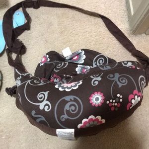 Travel boppy